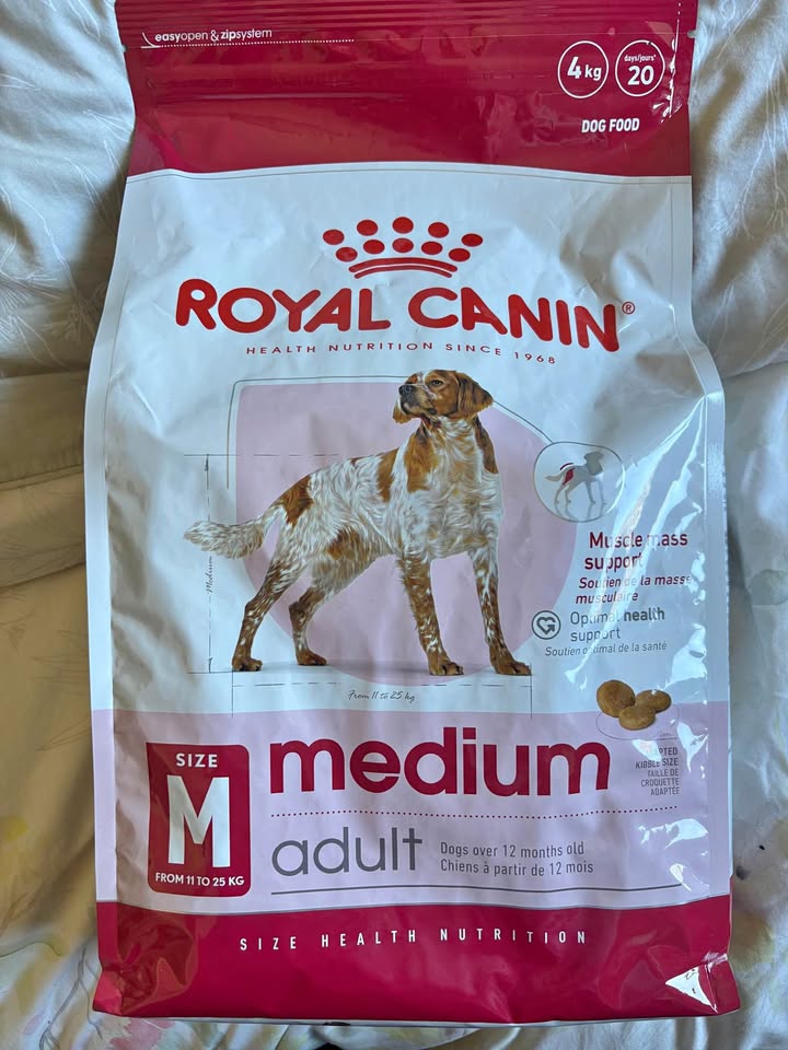 Royal Canin Medium Adult Dog Food 4kg product photo
